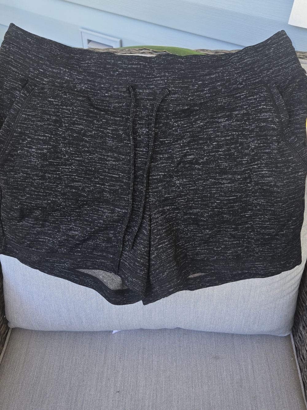NWT 32 Degrees Cool Women's Black Heather Stretch Drawstring Shorts